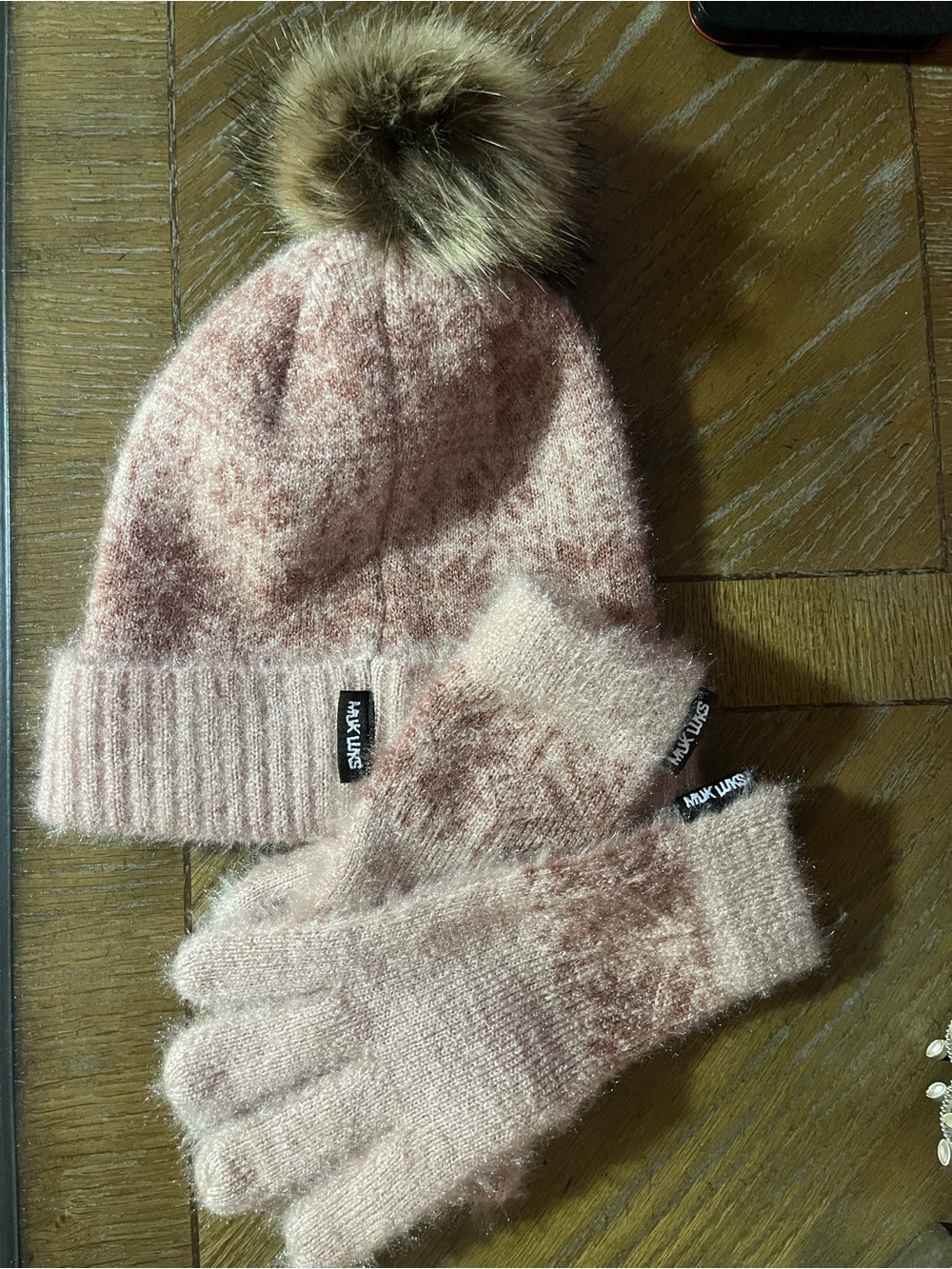 Muk Luk Hat and Glove set
